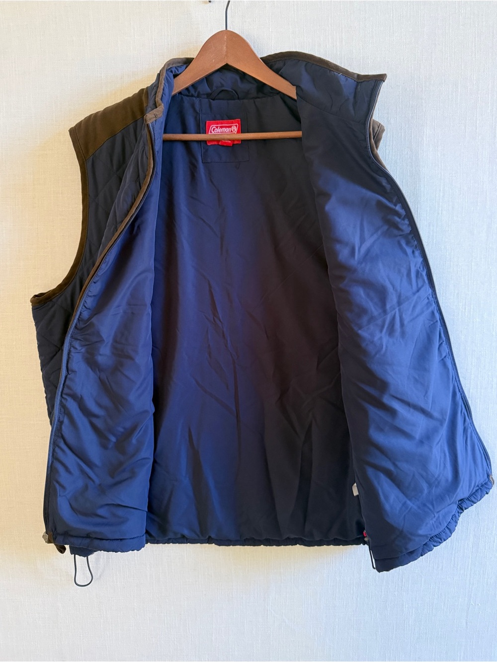 Coleman Navy Quilted Vest w/ Suede Trim - Mens XL⁠ - Picture 3 of 15